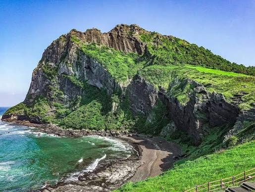 Discover Jeju Island - The Hawaii of Asia